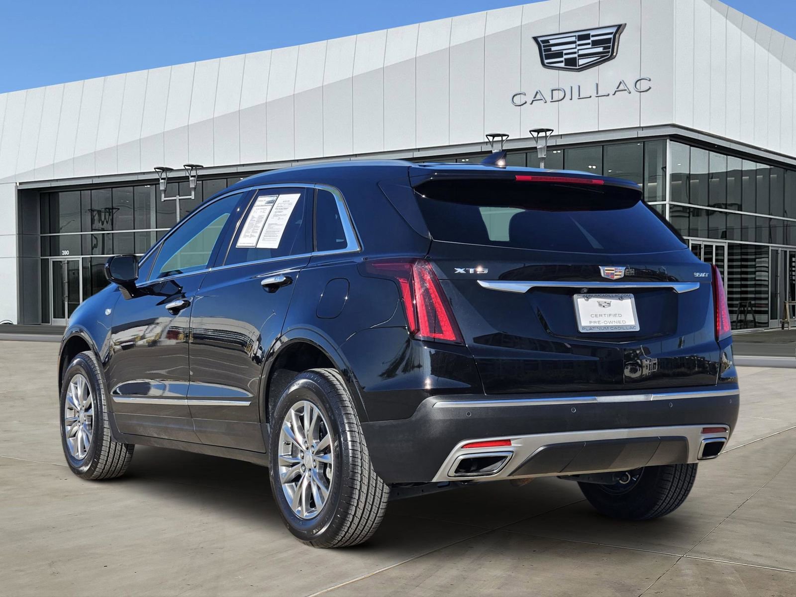 Certified 2023 Cadillac XT5 Premium Luxury FWD image 4