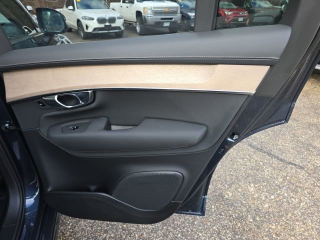 New 2026 Volvo XC90 B6 Plus w/ Protection Package Premier image 15