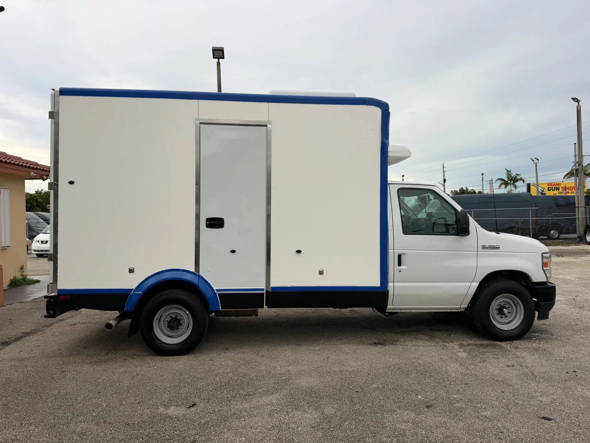 Used 2023 Ford E-350 and Econoline 350 Super Duty w/ Power Windows & Locks Group RWD image 6