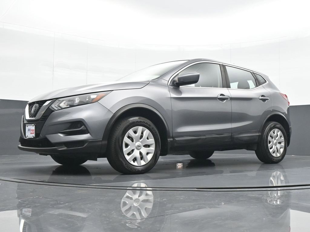 Used 2020 Nissan Rogue Sport S image 17
