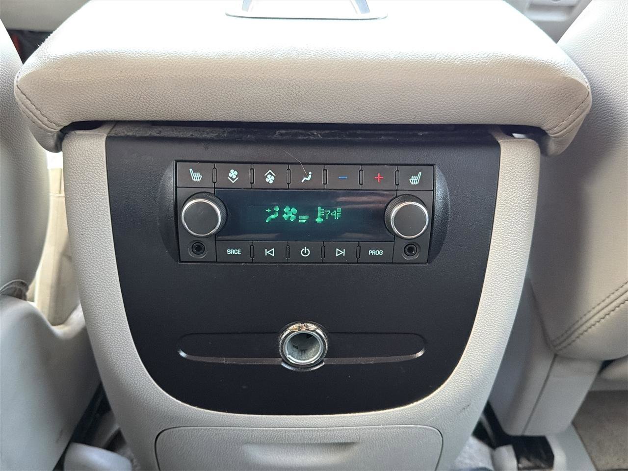 Used 2007 Chevrolet Tahoe LTZ w/ LTZ Preferred Equipment Group AWD/4WD image 19