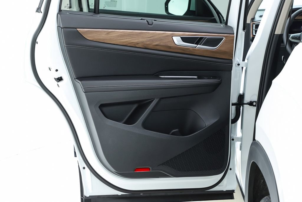 New 2026 Volkswagen Atlas SE image 17