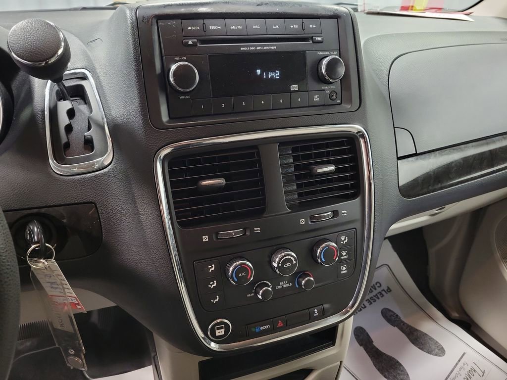 Used 2016 Dodge Grand Caravan SE w/ Quick Order Package 29E SE image 15