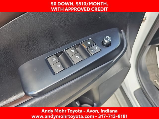 Used 2017 Toyota Highlander XLE AWD/4WD image 12