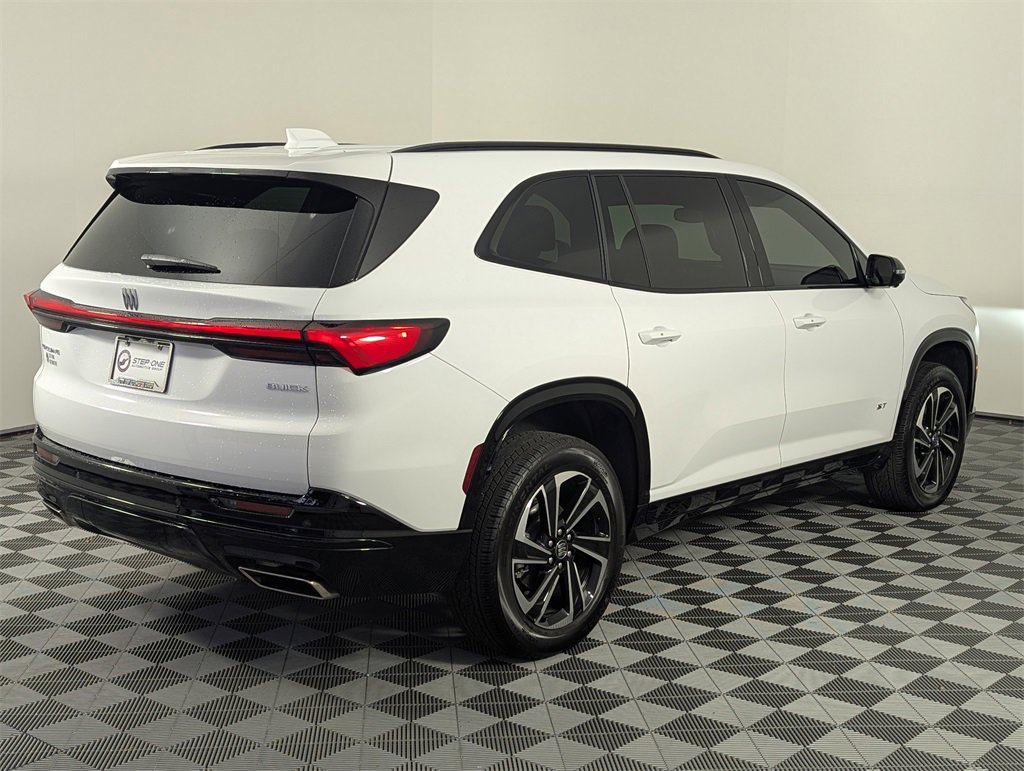 Used 2025 Buick Enclave Sport Touring w/ LPO, All-Weather Package image 5