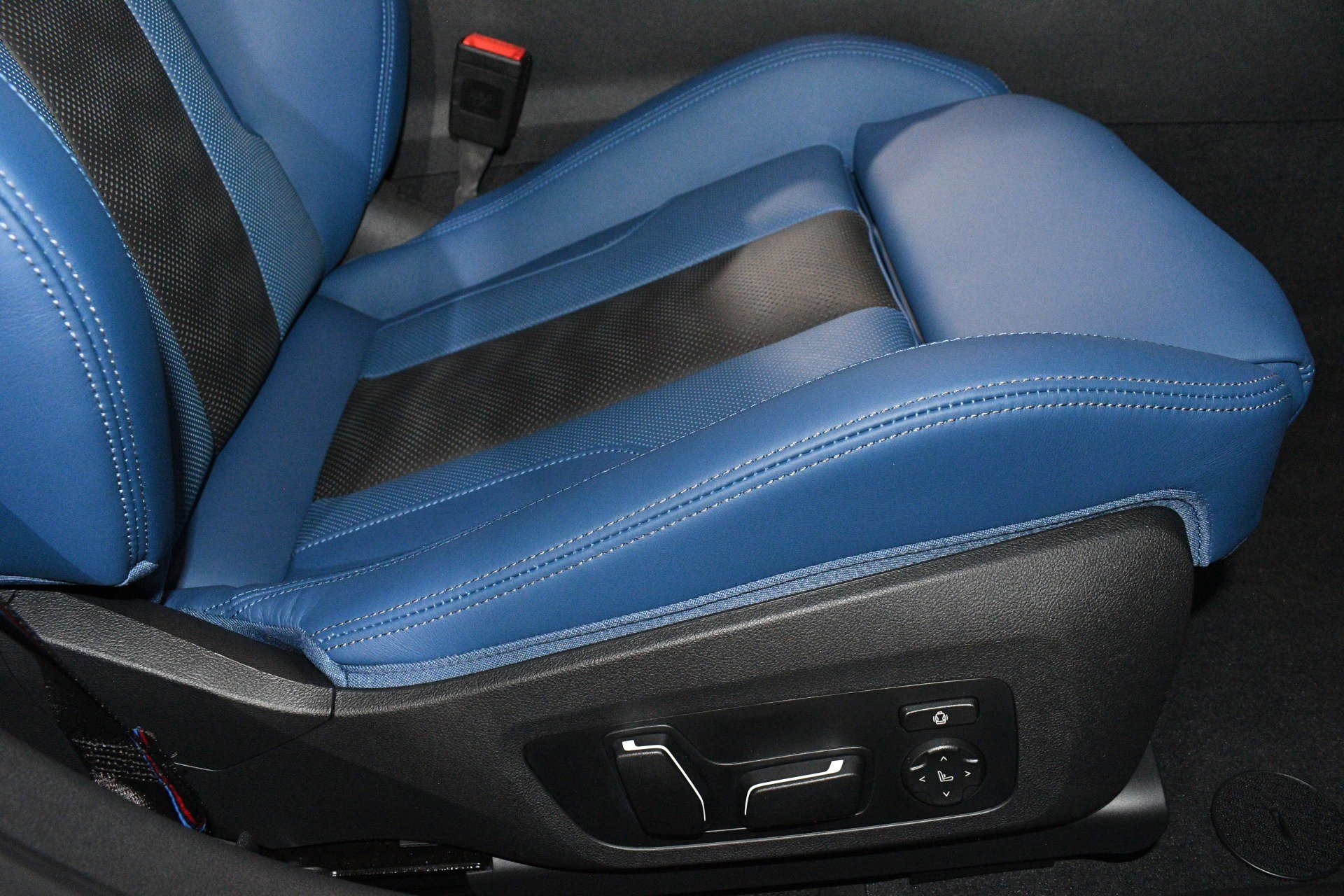 Used 2025 BMW M3 Competition AWD/4WD image 14