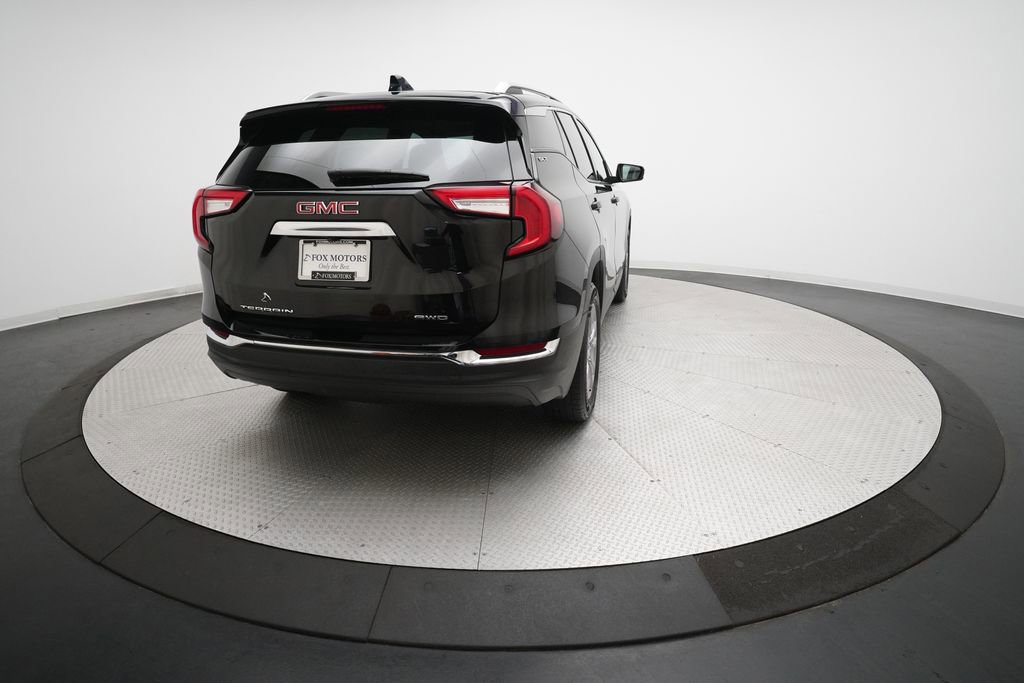 Used 2022 GMC Terrain SLT image 13