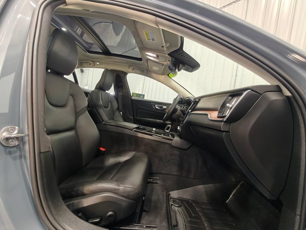 Used 2023 Volvo S60 T8 Plus AWD/4WD image 24