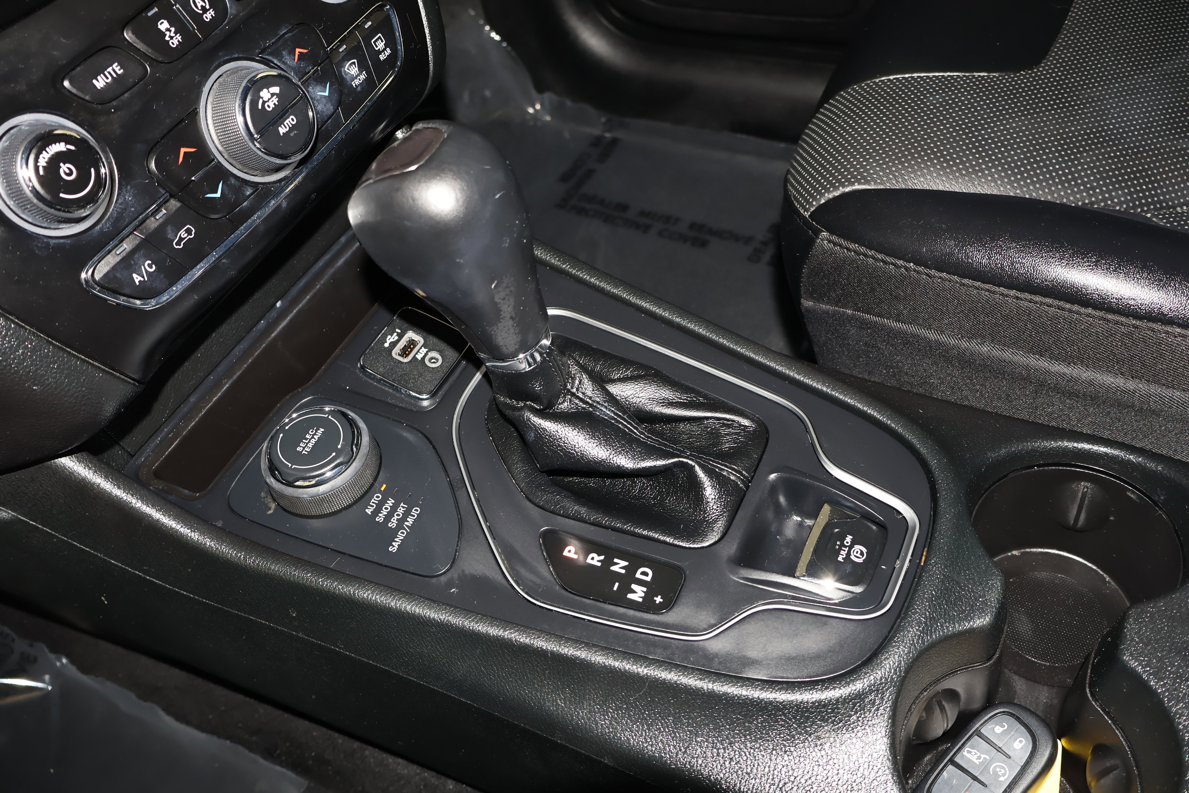 Used 2022 Jeep Cherokee Latitude Lux image 32