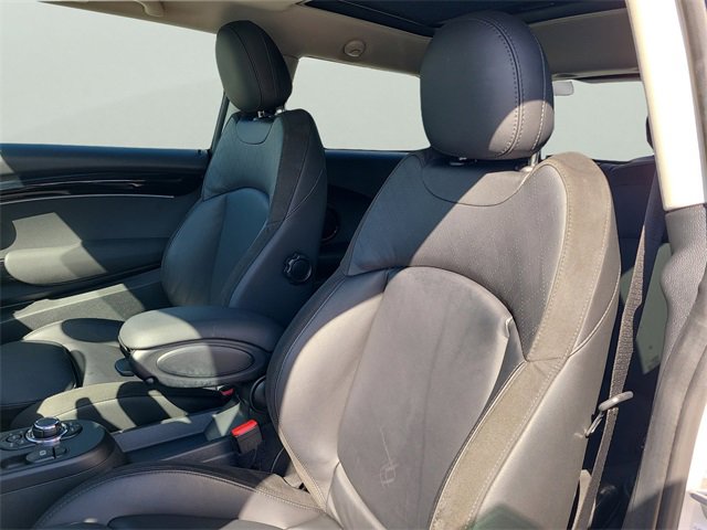 Used 2024 MINI Cooper SE image 18