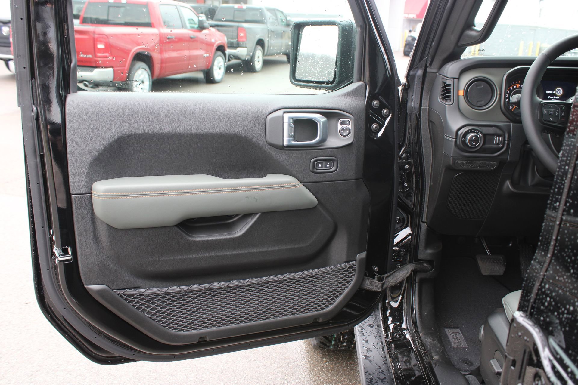 New 2026 Jeep Gladiator Mojave image 12