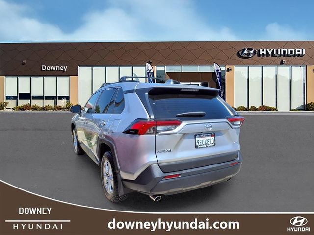 Used 2021 Toyota RAV4 XLE w/ Convenience Package FWD image 6