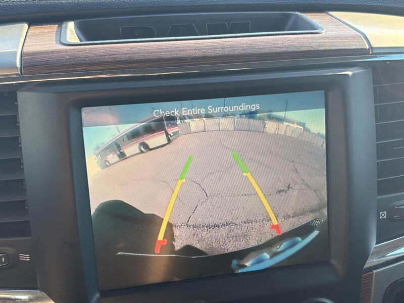Used 2015 RAM 2500 Laramie w/ Convenience Group AWD/4WD image 18