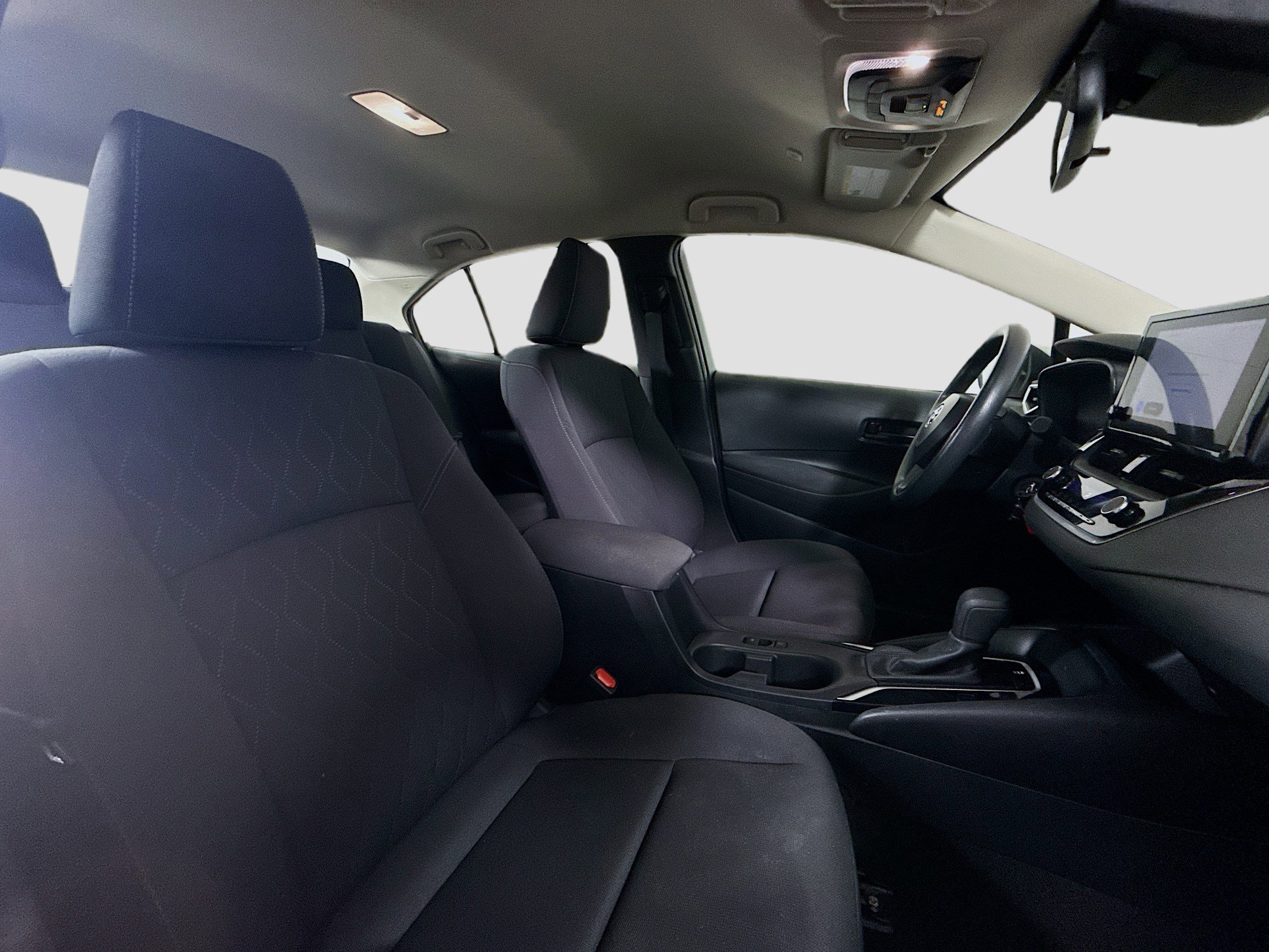 Used 2024 Toyota Corolla LE image 28