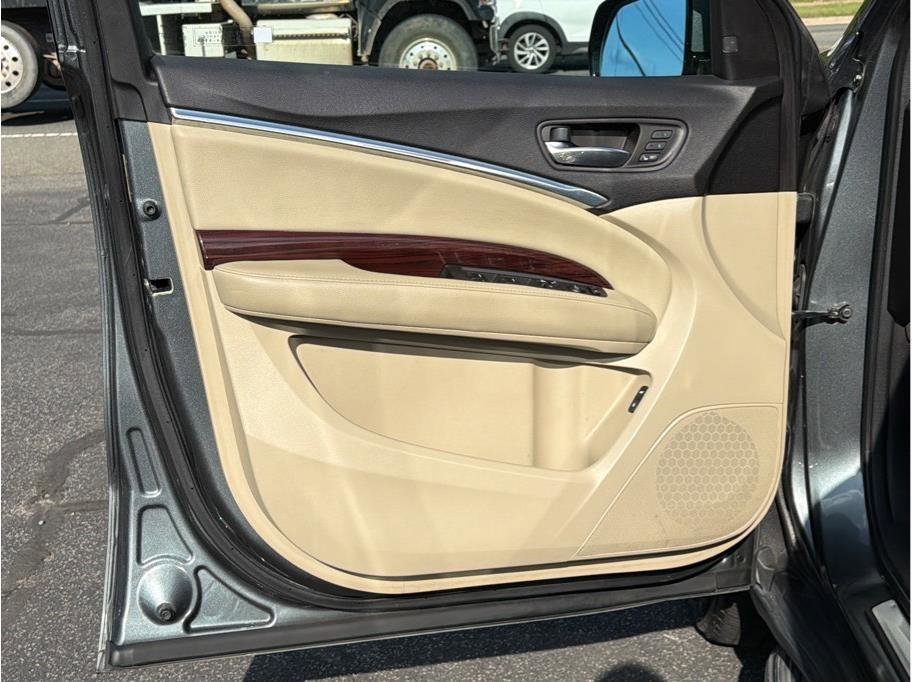 Used 2016 Acura MDX SH-AWD w/ Technology Package image 9