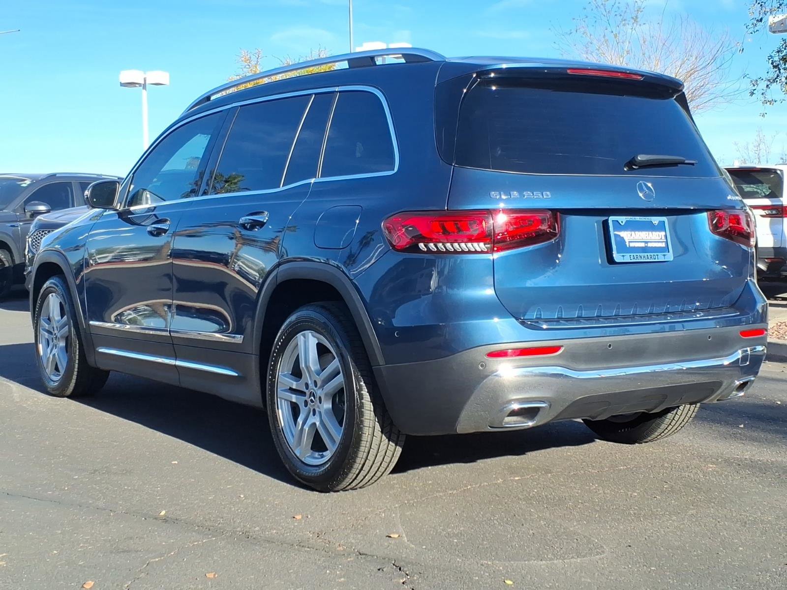 Used 2023 Mercedes-Benz GLB 250 4MATIC image 3