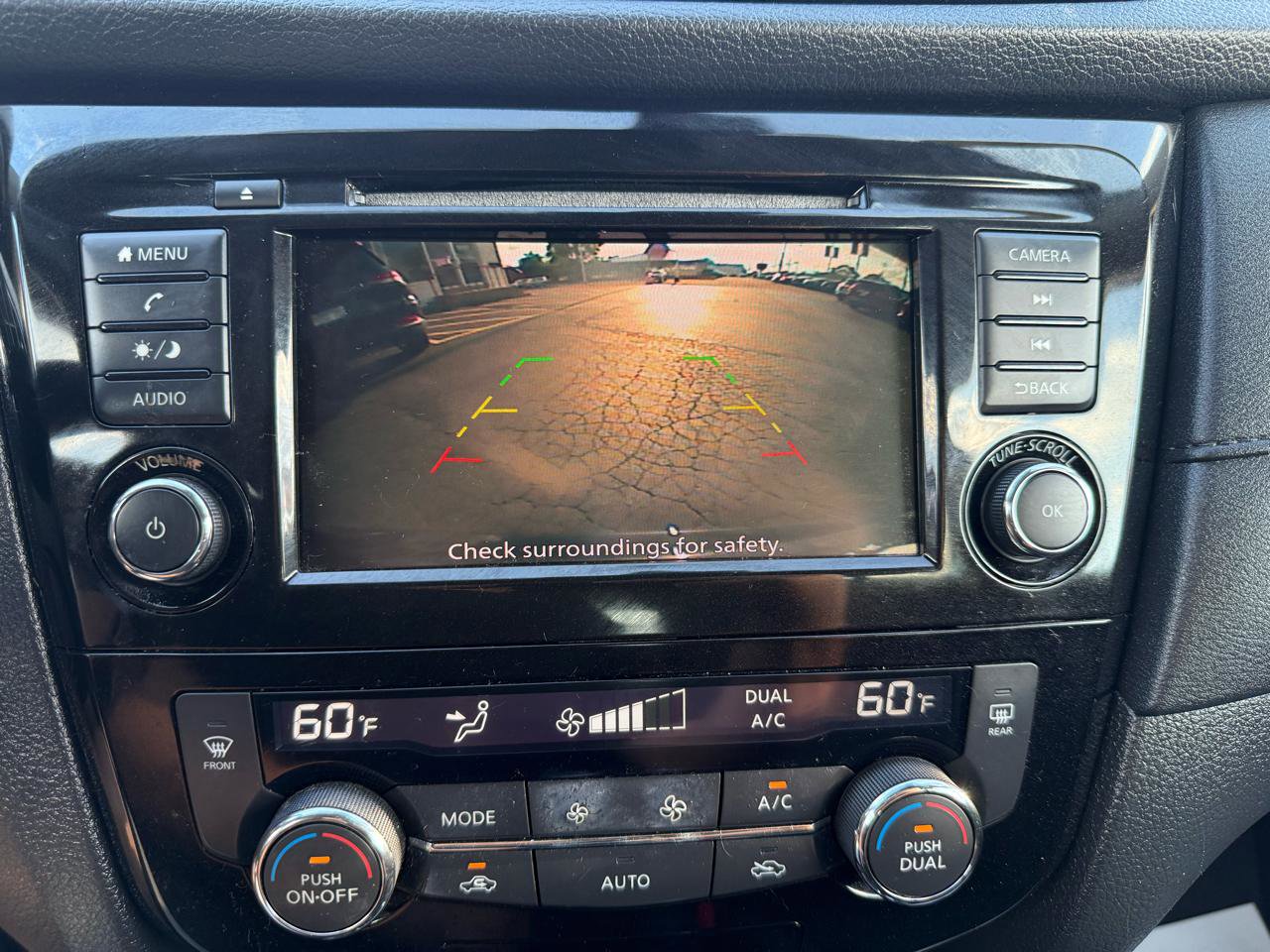 Used 2020 Nissan Rogue SV FWD image 17