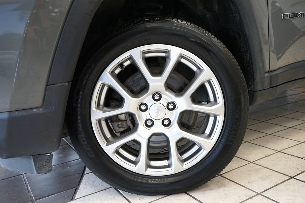 Used 2023 Jeep Compass Latitude AWD/4WD image 48