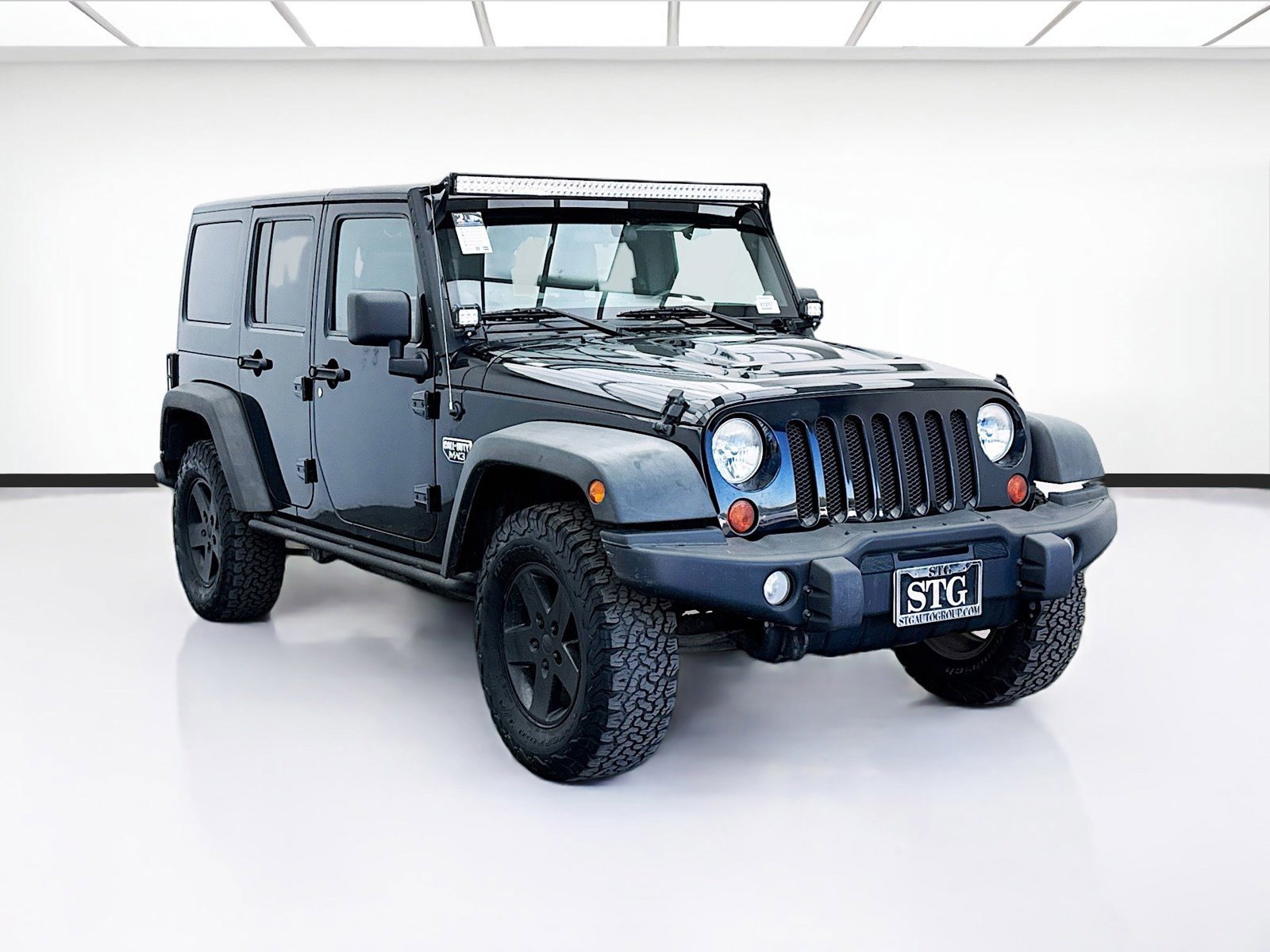 Used 2012 Jeep Wrangler Unlimited Rubicon AWD/4WD image 3
