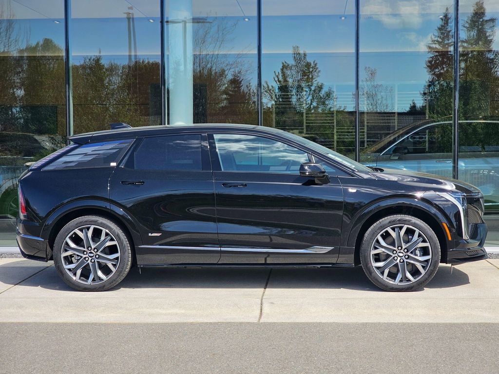 New 2026 Cadillac Optiq V AWD/4WD image 6