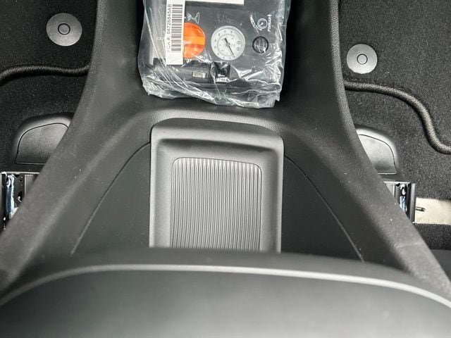 New 2027 Chrysler Pacifica Select FWD image 32