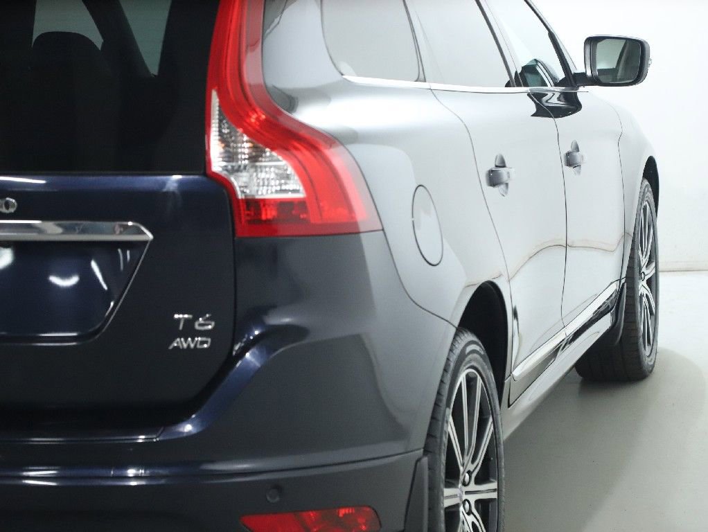 Used 2017 Volvo XC60 T6 Inscription w/ Climate Package image 46