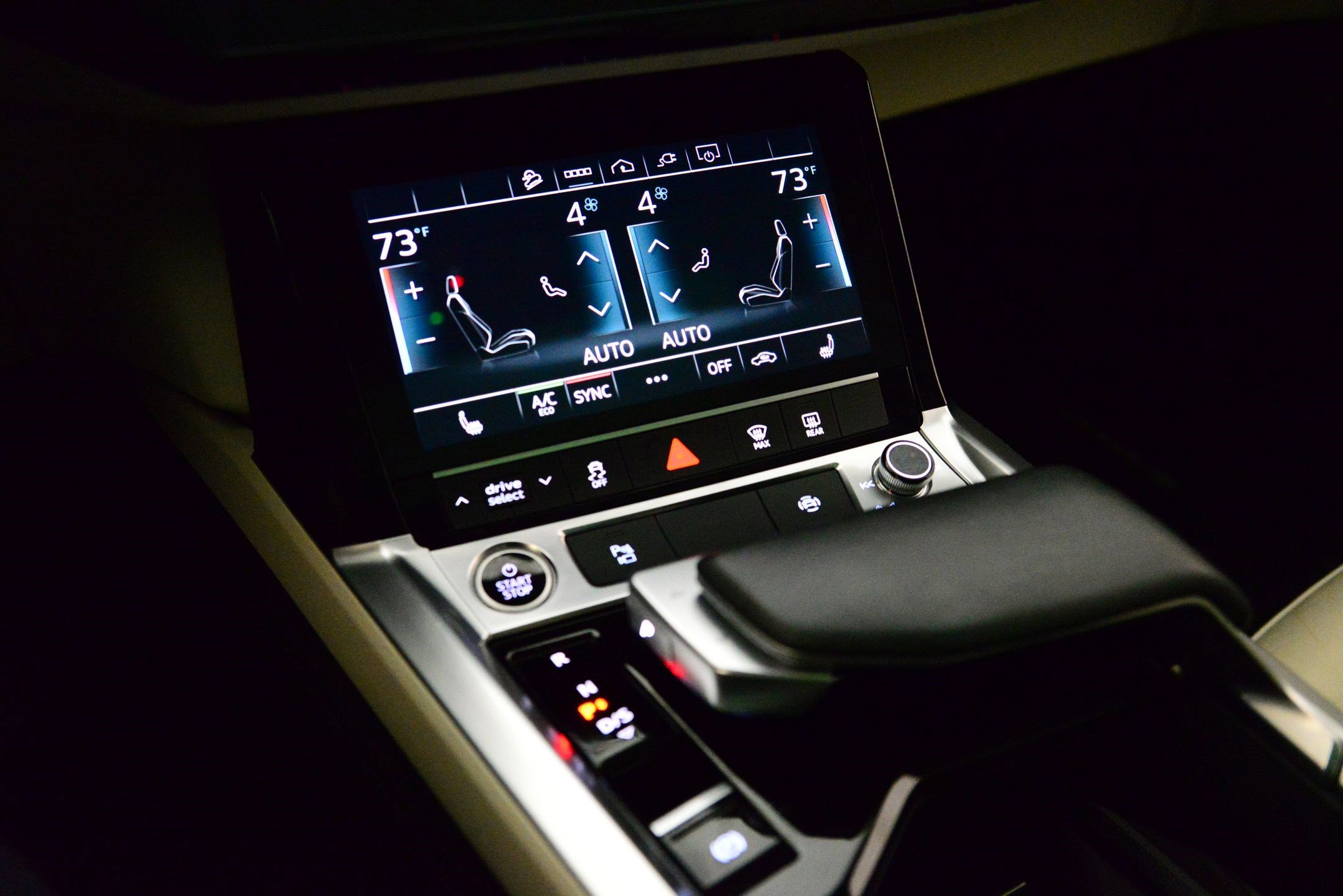 Certified 2024 Audi Q8 e-tron Premium image 28