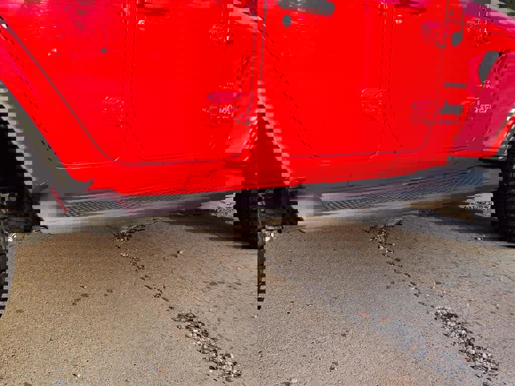 Used 2018 Jeep Wrangler Unlimited Sahara image 8