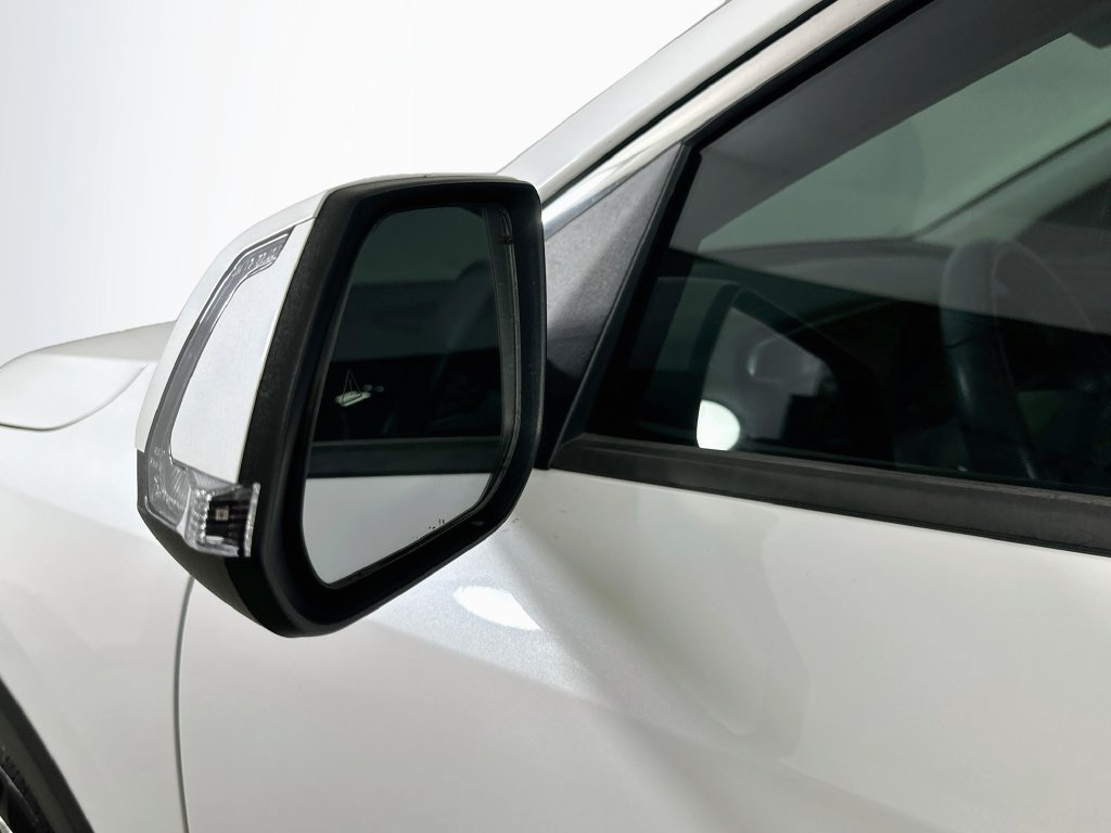 Used 2023 Kia Niro EX FWD image 39