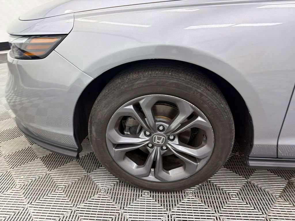 Used 2023 Honda Accord EX image 12