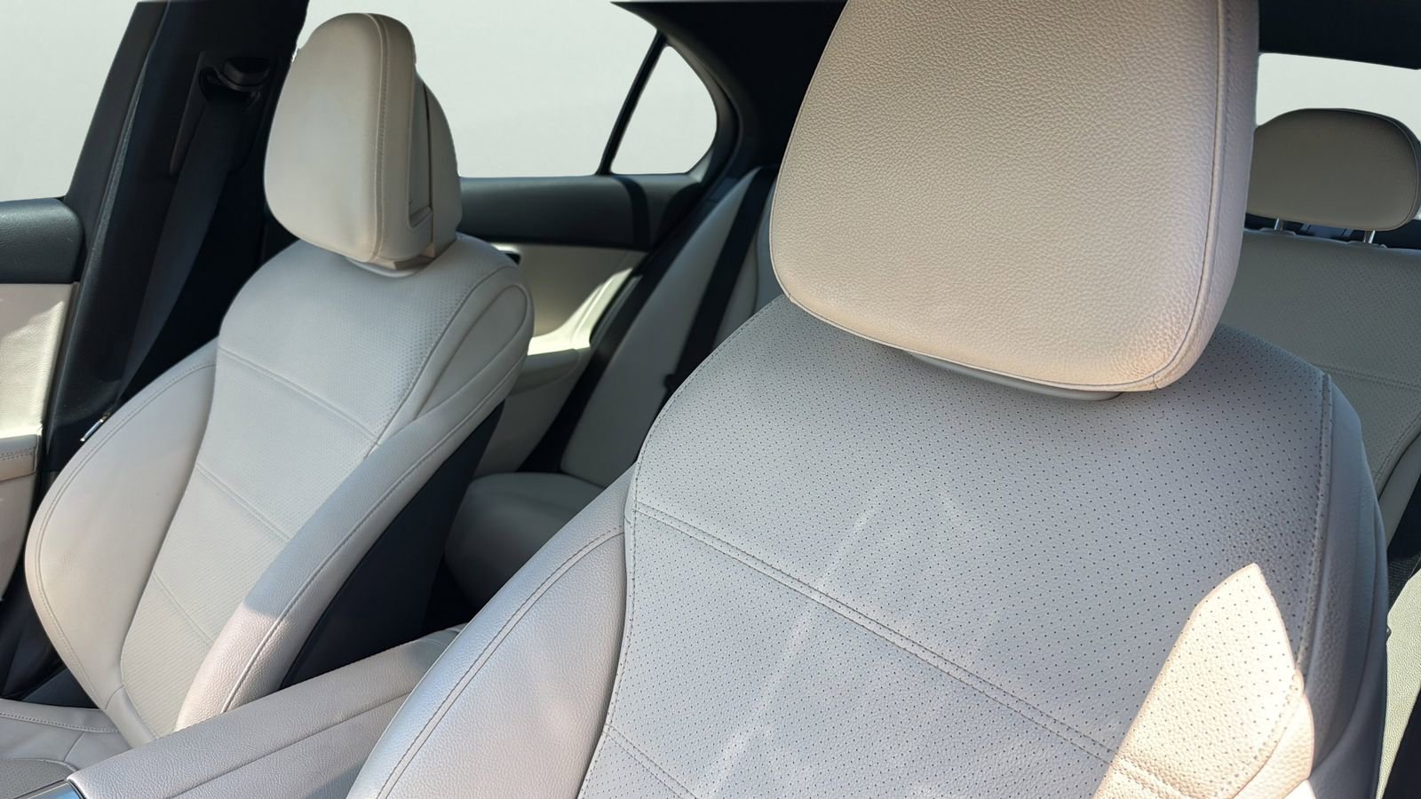 Used 2022 Mercedes-Benz C 300 Sedan image 9