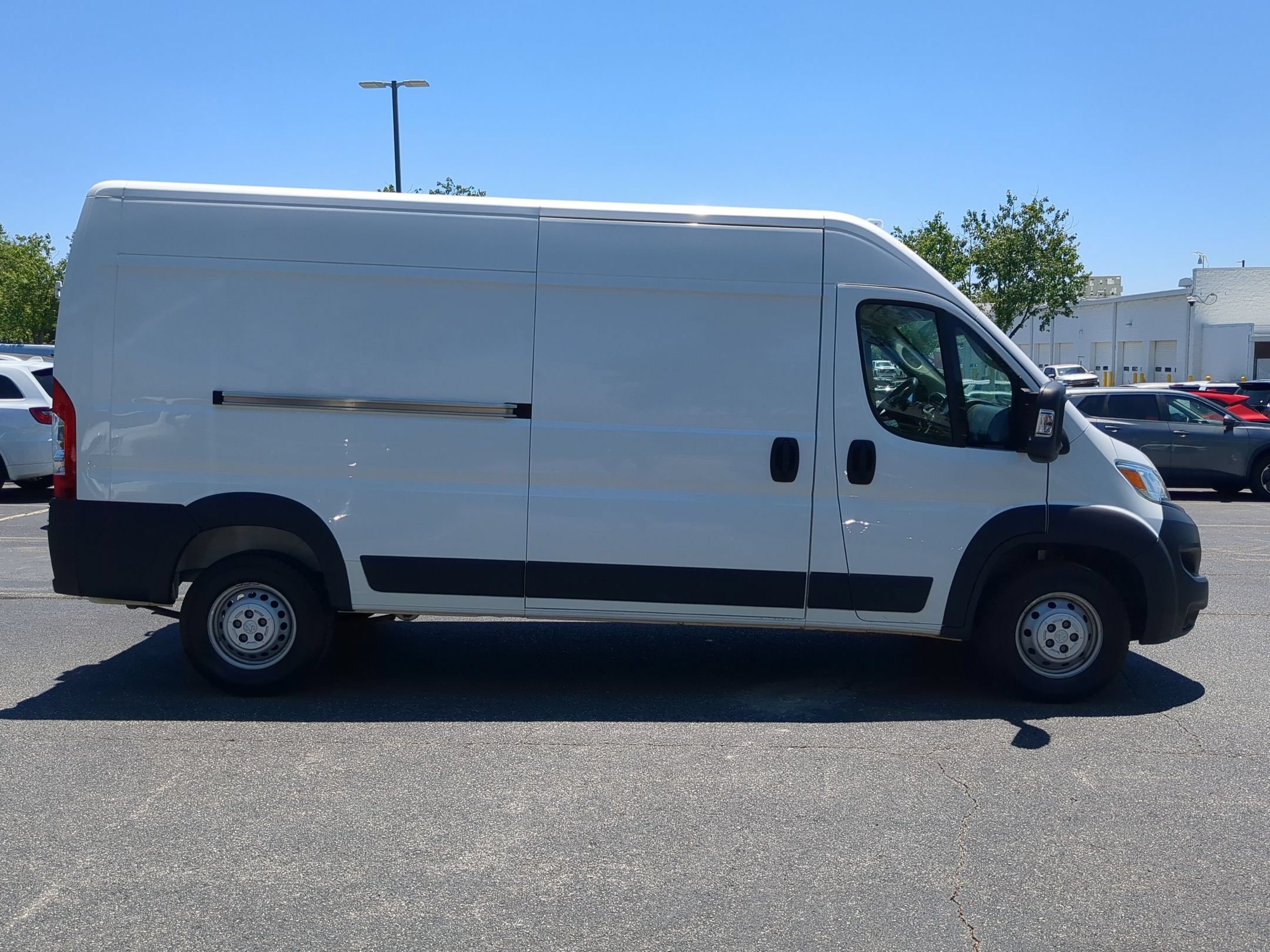 Used 2023 RAM ProMaster 2500 FWD image 11