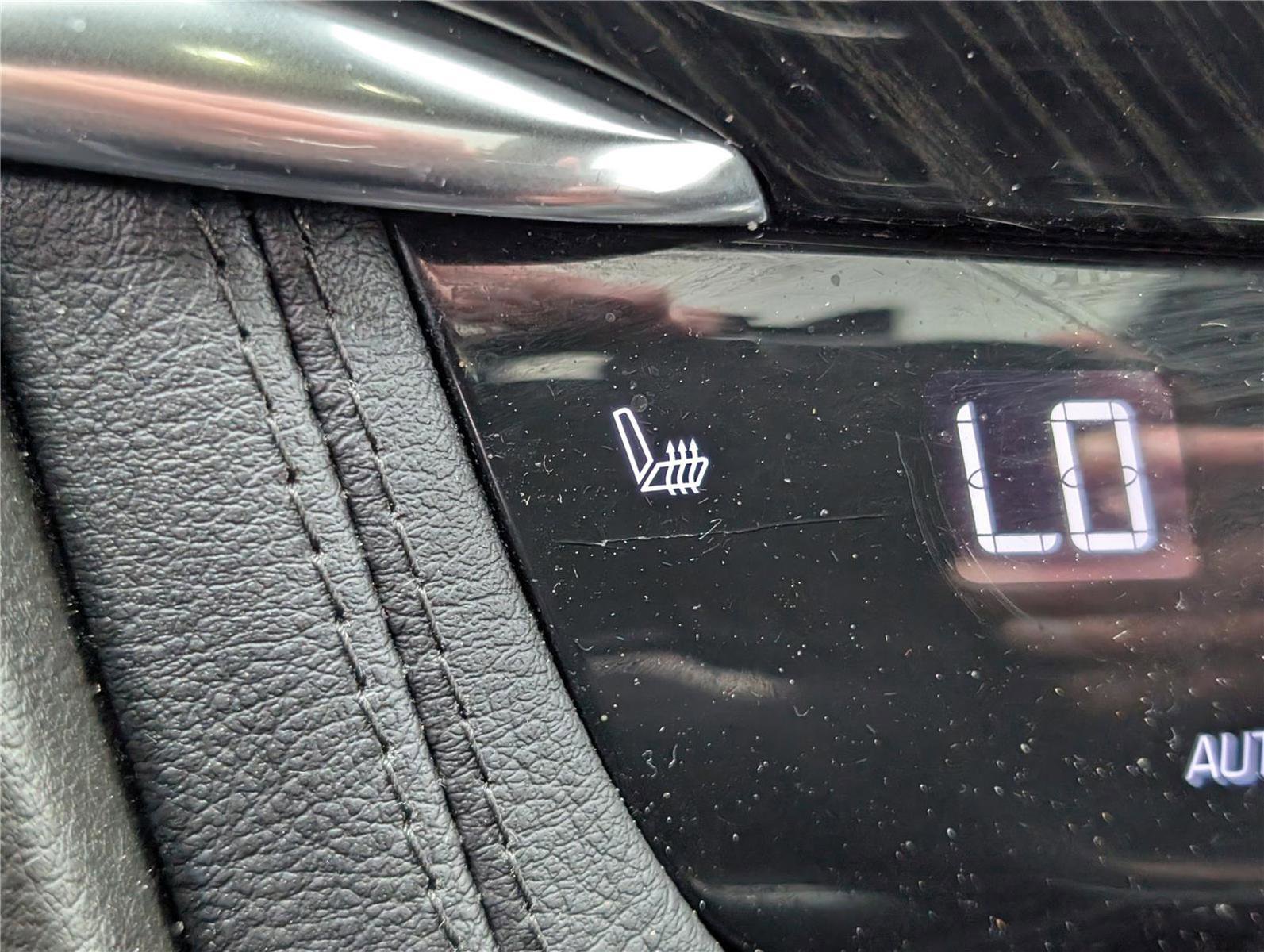 Used 2022 Cadillac XT6 Premium Luxury image 28