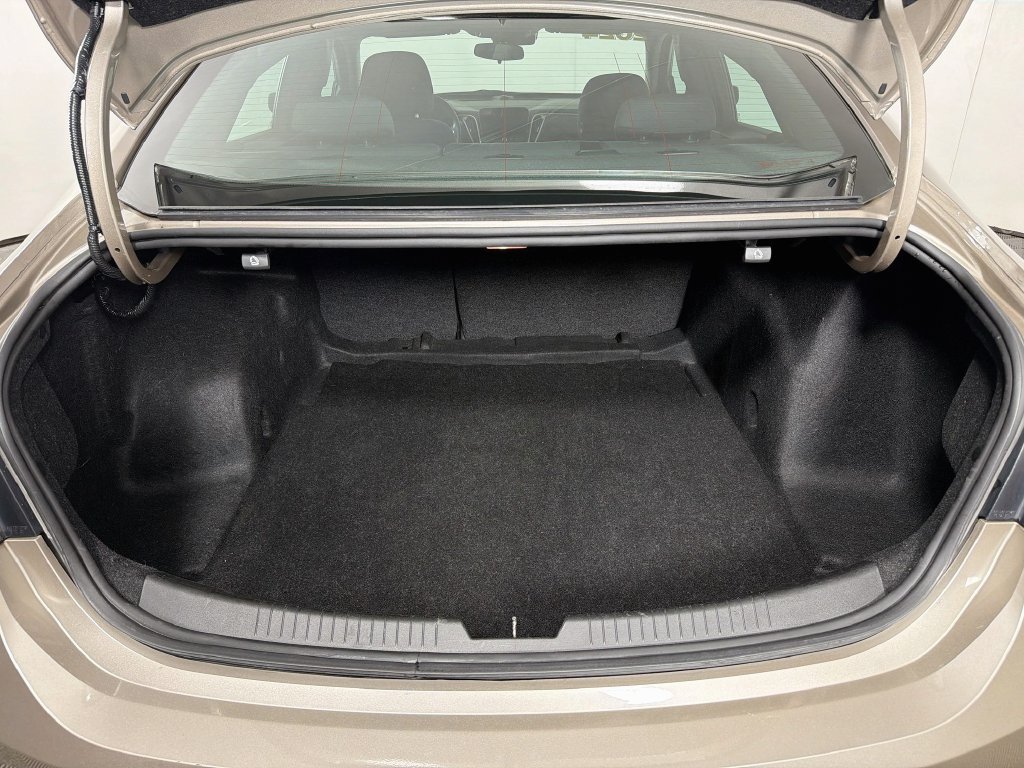 Used 2024 Chevrolet Malibu LT FWD image 24