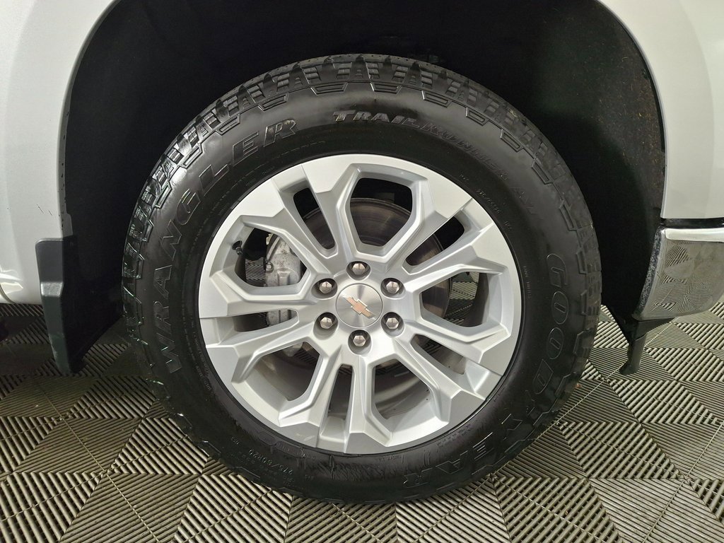 Used 2022 Chevrolet Silverado 1500 LTZ w/ LTZ Premium Package image 35