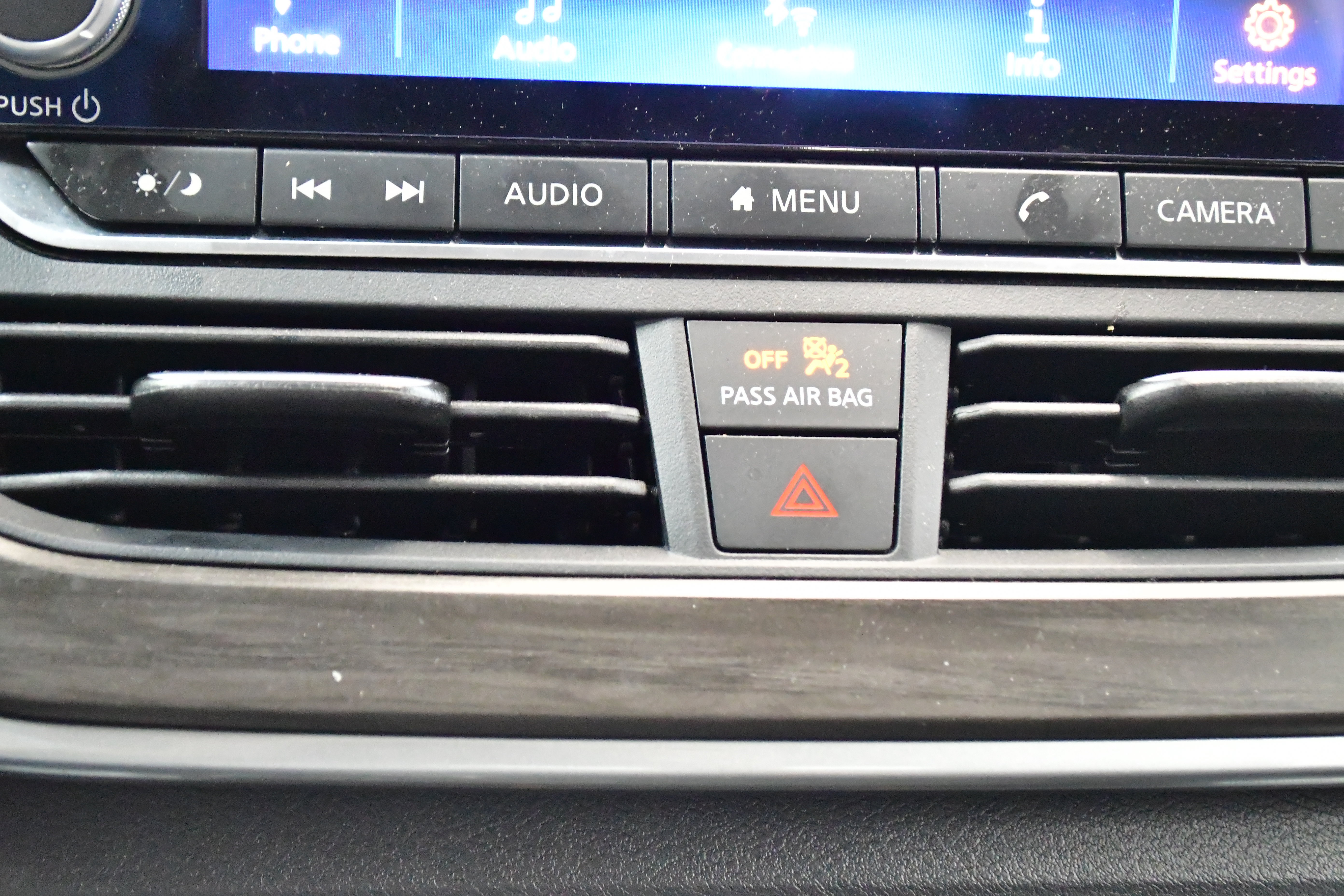 Used 2025 Nissan Altima 2.5 SV FWD image 26