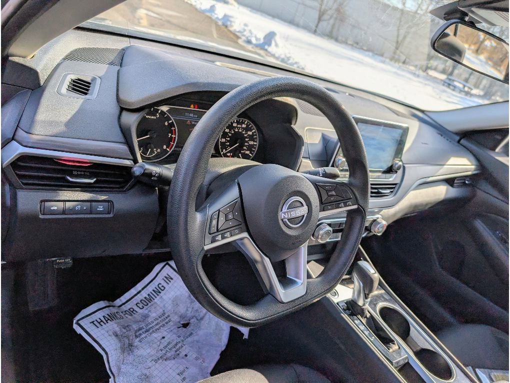 Used 2024 Nissan Altima 2.5 SV image 17