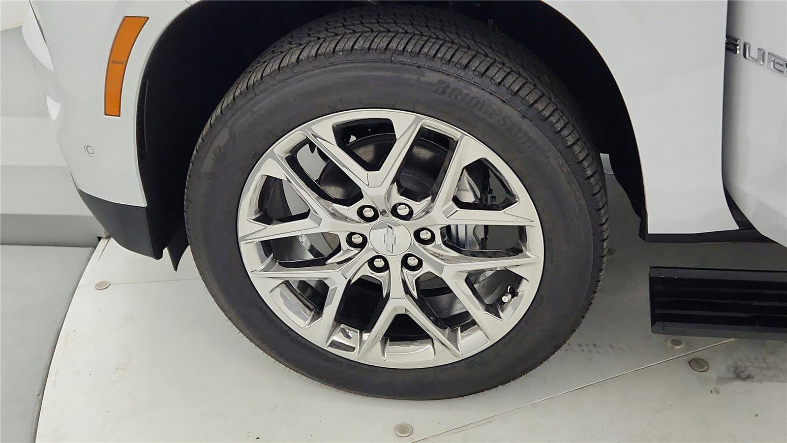 New 2026 Chevrolet Suburban Premier image 12