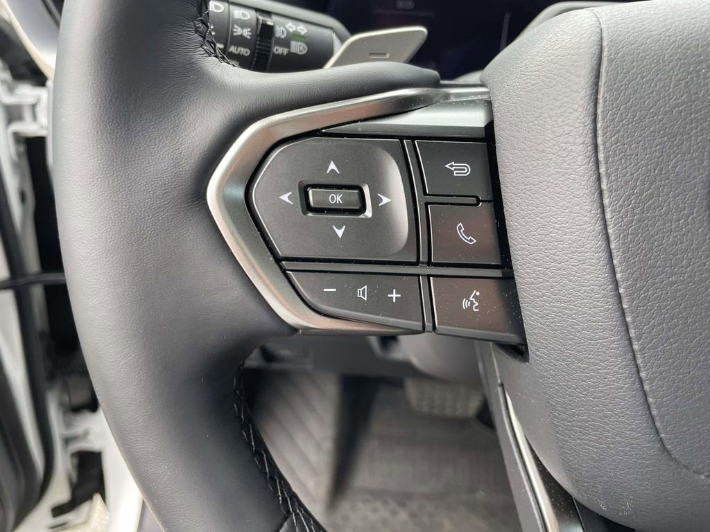 Used 2025 Lexus GX 550 w/ Accessory Package (2T) image 24