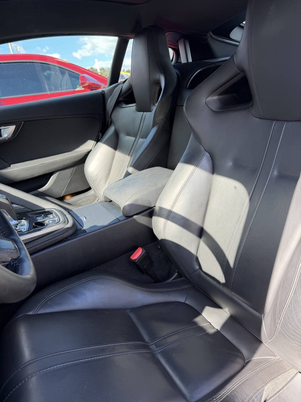 Used 2015 Jaguar F-TYPE Coupe RWD image 12