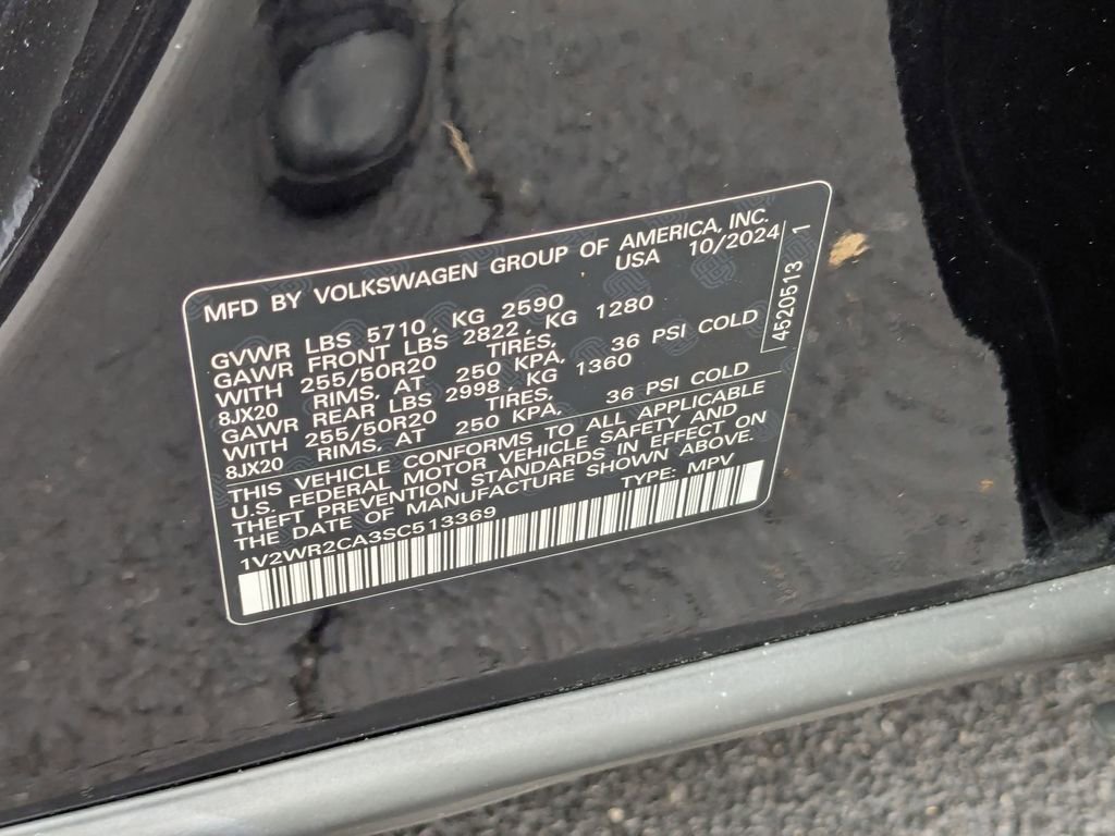 Used 2025 Volkswagen Atlas SE image 34