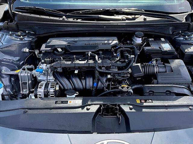 Used 2025 Hyundai Elantra Sport FWD image 11