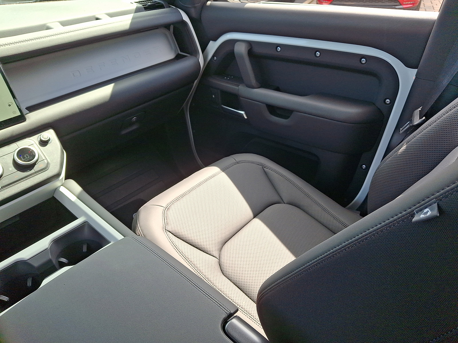 New 2025 Land Rover Defender 110 S image 14