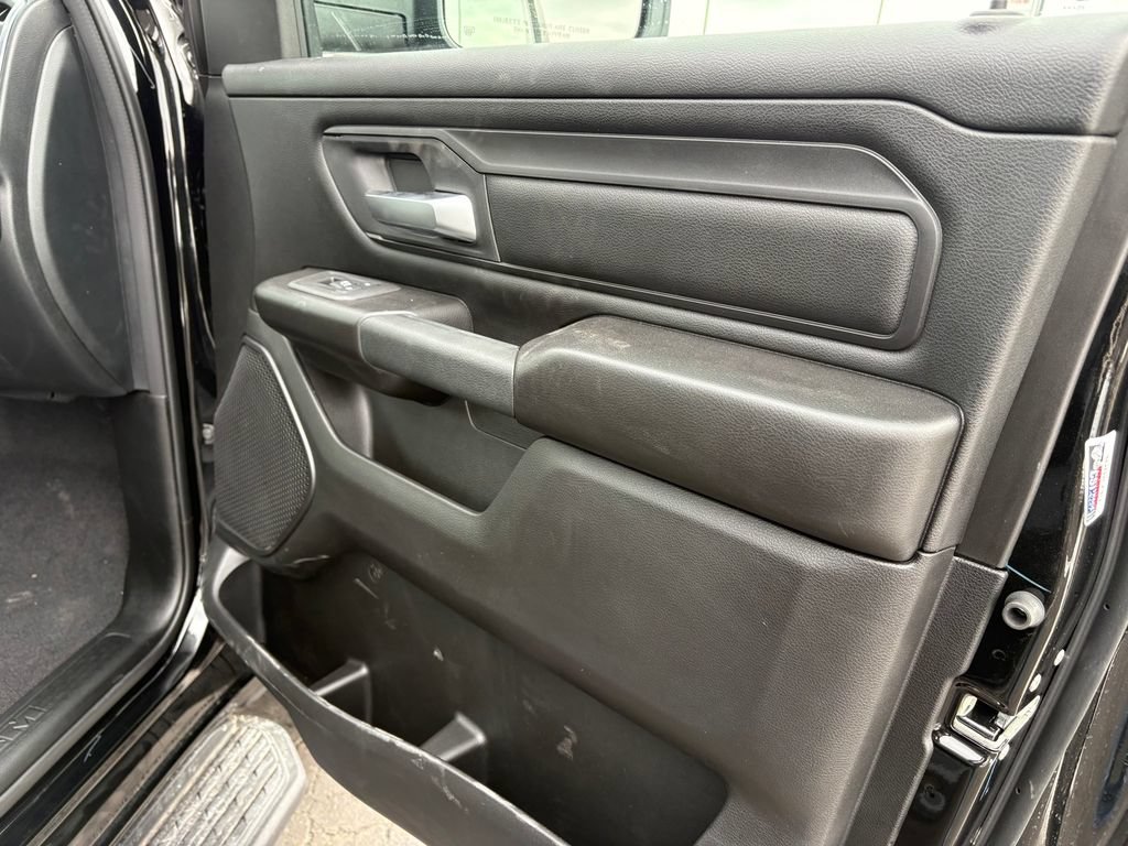 New 2026 RAM 1500 Express AWD/4WD image 11