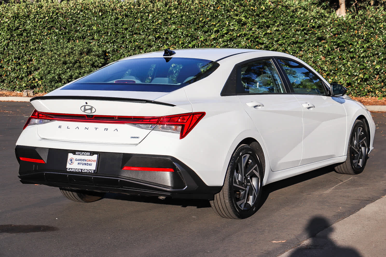 Used 2025 Hyundai Elantra SEL FWD image 6