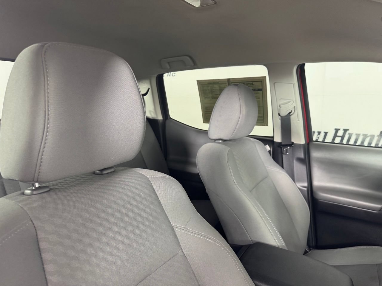 Used 2020 Toyota Tacoma SR w/ SR Convenience Package RWD image 34