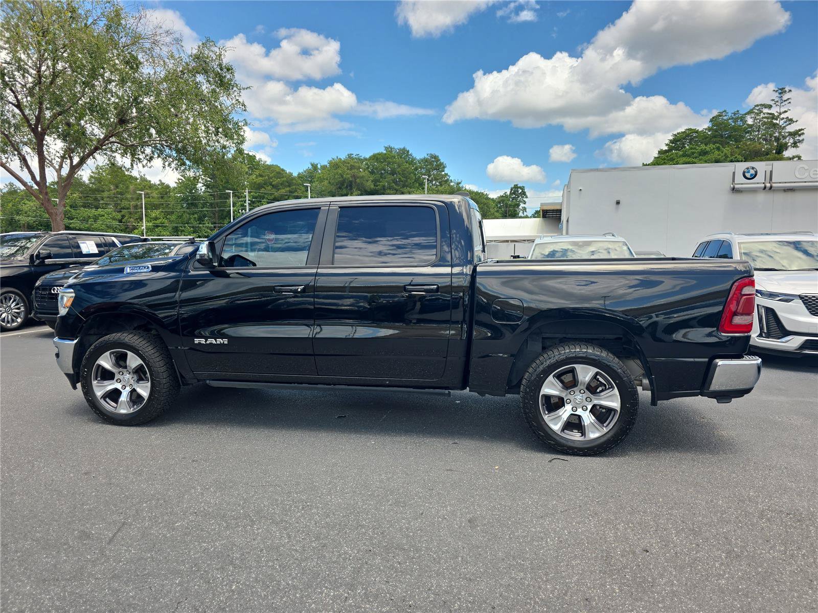 Used 2023 RAM 1500 Laramie AWD/4WD image 8