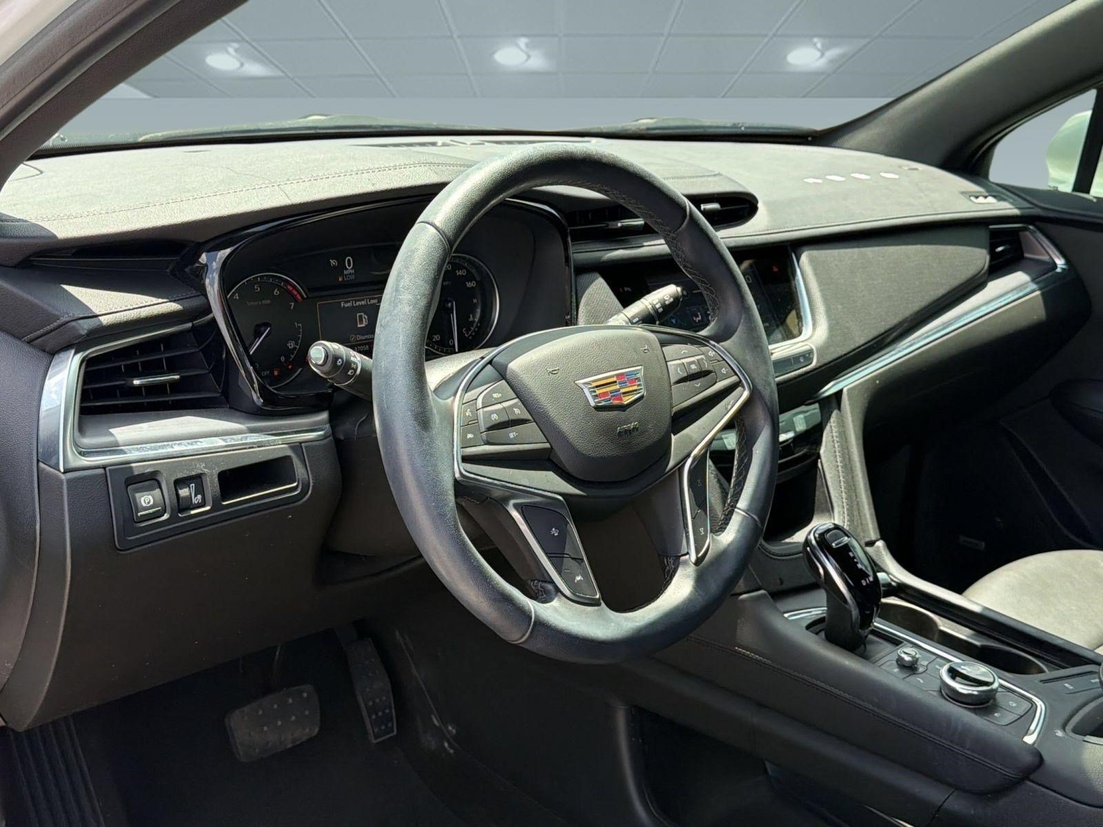 Used 2023 Cadillac XT5 Luxury FWD image 4