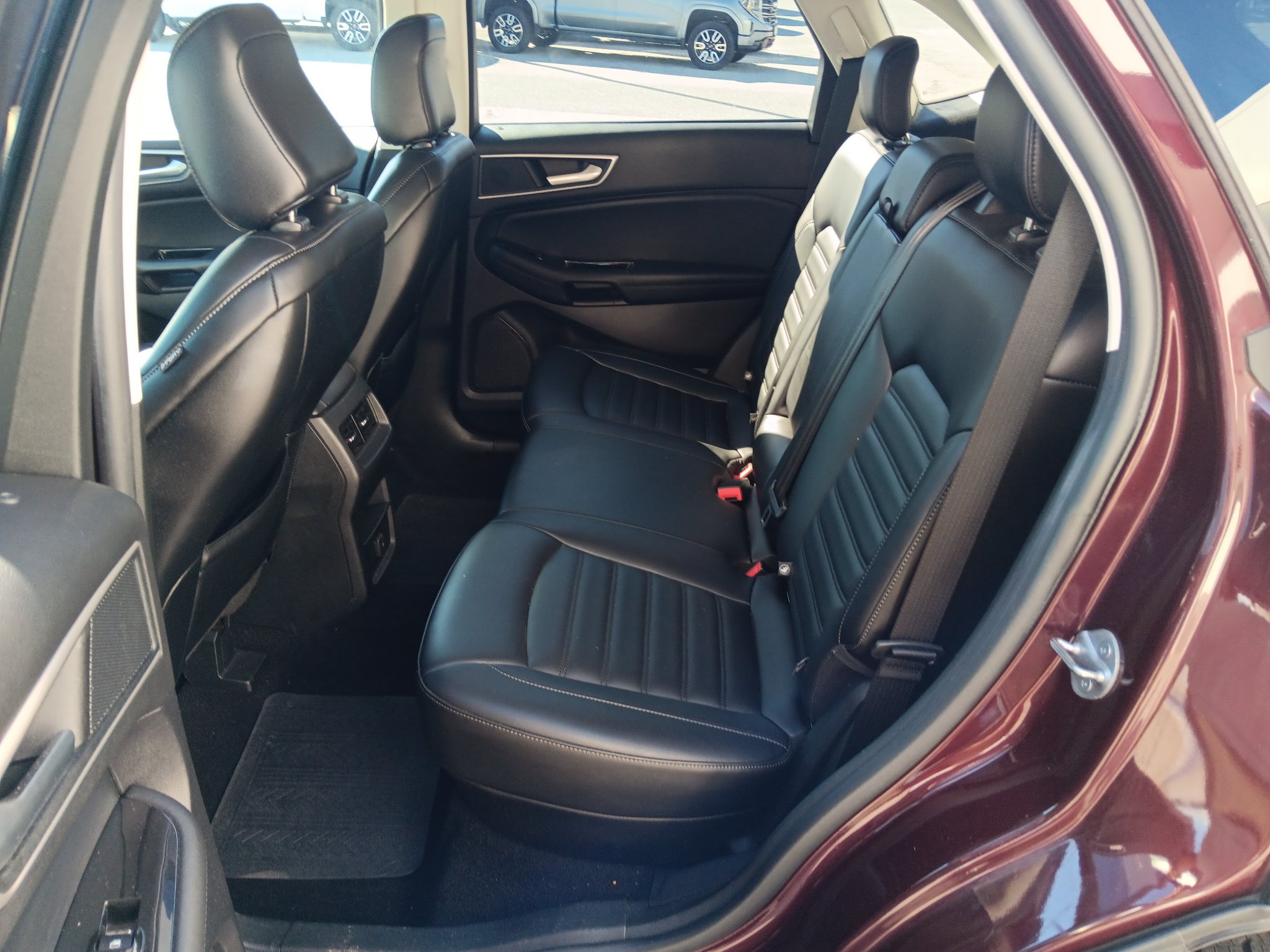 Used 2020 Ford Edge SEL FWD image 19