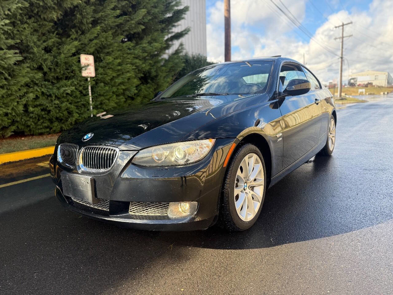 Used 2010 BMW 335i xDrive Coupe image 4